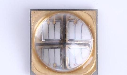 LED筒灯与一体化筒灯对比：区别与优势解析