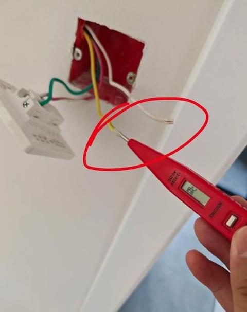 开关上两根线带电原因分析及解决方法