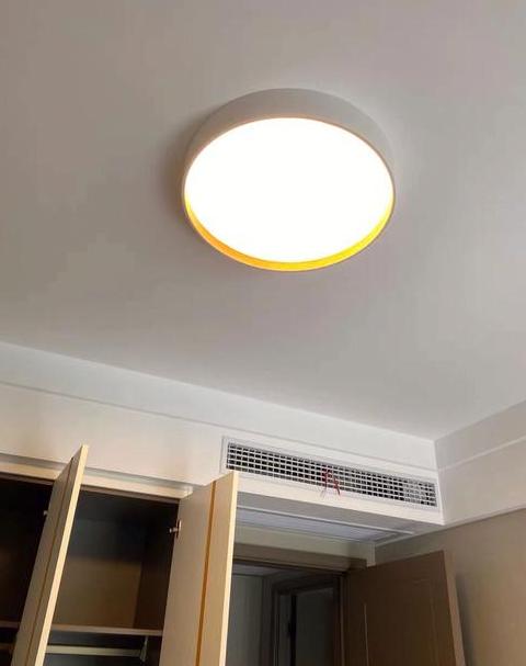 15平米卧室LED灯选购指南：功率与款式挑选秘诀