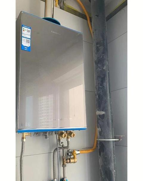 热水器水管误接燃气接口：安全使用警示与正确安装指南